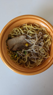 「ファミリーマート 北海道仕込みの5種味噌 味噌ラーメン」のクチコミ画像 by Monakaさん