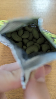 「ファミリーマート ファミマル ポリポリ食感とりあえず枝豆スナック」のクチコミ画像 by Monakaさん