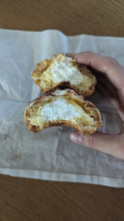 「ファミリーマート ファミマルSweets クリームがおいしい サクッとみるくクッキーシュー」のクチコミ画像 by Monakaさん