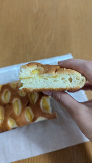 「ファミリーマート ファミマルBakery ソフトなチーズクリームパン」のクチコミ画像 by Monakaさん