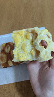 「ファミリーマート ファミマルBakery ソフトなチーズクリームパン」のクチコミ画像 by Monakaさん