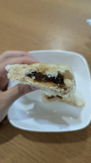 「ローソン Uchi Cafe’ ホボクリム ほぼほぼクリームのシュー きなこ＆わらび餅」のクチコミ画像 by Monakaさん