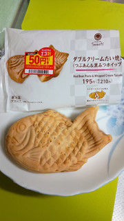 「ファミリーマート ファミマルSweets ダブルクリームたい焼き つぶあん＆黒みつホイップ」のクチコミ画像 by minorinりん さん