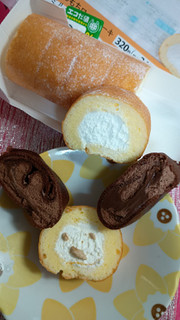 「セブン＆アイ セブンプレミアム ふわもちロールケーキ ミルク」のクチコミ画像 by minorinさん