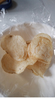 「カルビー ポテトチップス 愛知の味 てばさき味 袋55g」のクチコミ画像 by レビュアーさん