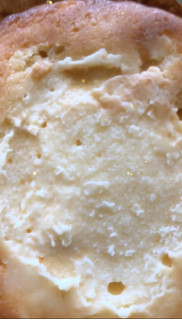 「第一パン 窯出しスイートチーズパン バスク風 袋1個」のクチコミ画像 by みかづきさん