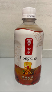 「Gong cha 貢茶 黒糖烏龍ミルクティー ペット400ml」のクチコミ画像 by ぱぴぴさん