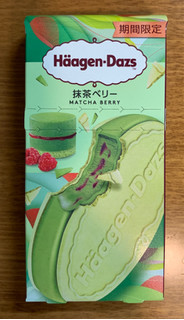 「ハーゲンダッツ クリスピーサンド 抹茶ベリー 60ml」のクチコミ画像 by ありさちゃんさん