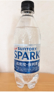 「サントリー 天然水 SPARKLING ペット500ml」のクチコミ画像 by まめぱんださん