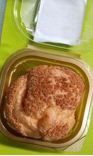 「ベイクド・アルル 北海道じっくり窯焼きクッキーシュー いちご 1個」のクチコミ画像 by minorinりん さん