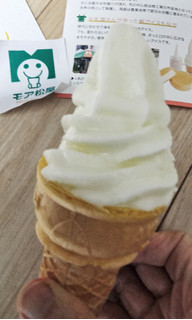 「モア松屋 幻の純アイス 凍結ソフトクリーム 170ml」のクチコミ画像 by おうちーママさん