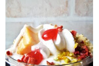 【これぞミニストップ】盛りすぎっ！ 「濃いレアチーズパフェ」のゼイタクさに感動！