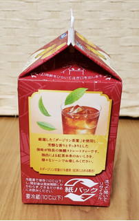 「エルビー 香るダージリン おいしい紅茶無糖 パック500ml」のクチコミ画像 by みにぃ321321さん