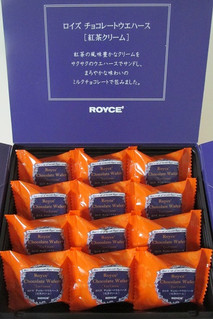 「ロイズ チョコレートウエハース 紅茶クリーム 箱12個」のクチコミ画像 by キックンさん