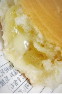 「ヤマザキ 中身たっぷり四角いパン りんご＆カスタード 1個」のクチコミ画像 by もぐのこさん