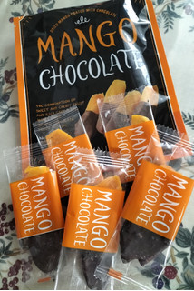 「カルディ MANGO CHOCOLATE 50g」のクチコミ画像 by コマメのグルメさん