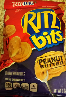 「NABISCO Ritz Bits Peanut Butter Cracker Sandwiches 袋85g」のクチコミ画像 by レビュアーさん