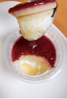 「アンデイコ ストロベリーチーズクリームケーキ 1個」のクチコミ画像 by はるなつひさん