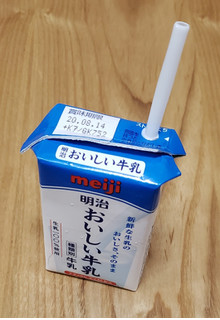 「明治 おいしい牛乳 パック125ml」のクチコミ画像 by みにぃ321321さん