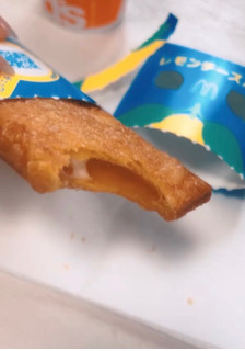 「マクドナルド レモンチーズパイ」のクチコミ画像 by ｾﾌﾞﾝ店員のaさん