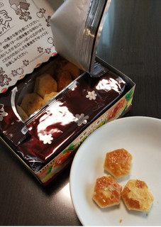 「ロッテ 発酵バター香るパイの実 アップルパイ 箱69g」のクチコミ画像 by レビュアーさん
