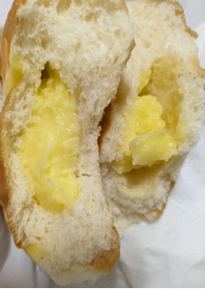 「オリエンタルベーカリー まるいカスタードクリームパン 1個」のクチコミ画像 by もぐちゃかさん