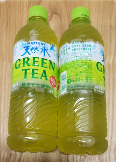 「サントリー 天然水 GREEN TEA ペット600ml」のクチコミ画像 by みにぃ321321さん