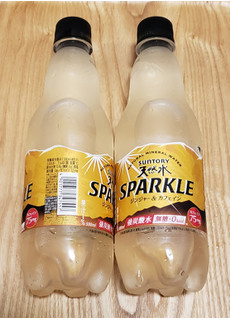 「サントリー 天然水SPARKLE ジンジャー＆カフェイン ペット500ml」のクチコミ画像 by みにぃ321321さん