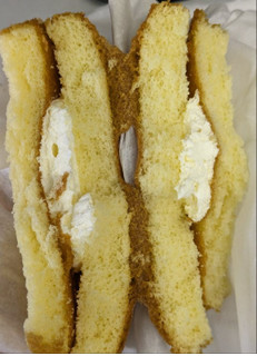 「ヤマザキ ケーキサンド マザー牧場の牛乳入りバター風味ホイップ 1個」のクチコミ画像 by もぐちゃかさん
