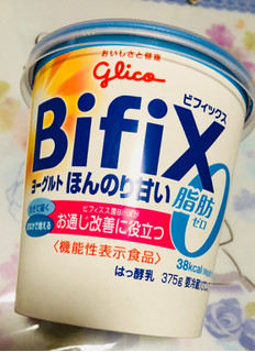 「グリコ BifiXヨーグルト ほんのり甘い脂肪ゼロ カップ375g」のクチコミ画像 by シナもンさん