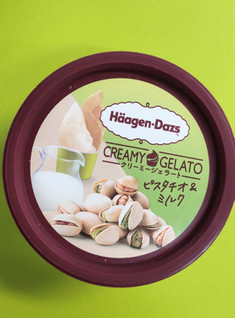 「ハーゲンダッツ ミニカップ CREAMY GELATO ピスタチオ＆ミルク カップ110ml」のクチコミ画像 by minorinりん さん