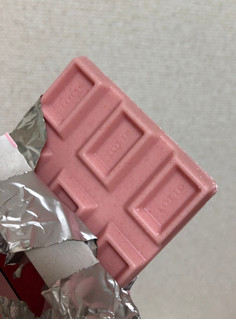 「ロッテ ガーナ ピンクチョコレート 箱45g」のクチコミ画像 by なでしこ5296さん