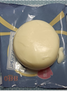 「Q・B・B チーズボール包みゴルゴンゾーラ風味 袋5個」のクチコミ画像 by hiro718163さん