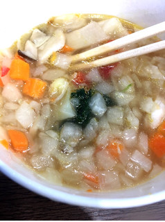 「ファミリーマート 1／2日分の野菜が摂れるスープ」のクチコミ画像 by CHICHさん