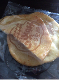 「亀田製菓 まがりせんべい 2枚×9」のクチコミ画像 by kina子いもさん