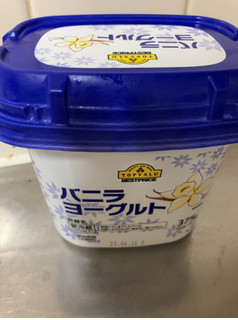 「トップバリュ ベストプライス バニラヨーグルト カップ375g」のクチコミ画像 by なでしこ5296さん