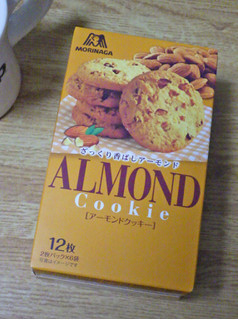 「森永製菓 アーモンドクッキー 箱2枚×6」のクチコミ画像 by 7GのOPさん