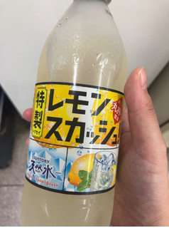 「サントリー サントリー天然水 特製レモンスカッシュ ペット500ml」のクチコミ画像 by なでしこ5296さん