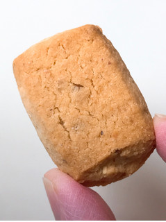 「ミニストップ ひとくちアーモンドクッキー 袋36g」のクチコミ画像 by 野良猫876さん
