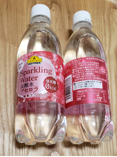 「トップバリュ ベストプライス Sparkling Water 炭酸水 アセロラ ペット500ml」のクチコミ画像 by みにぃ321321さん