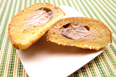 菓子パン界のモンブランケーキ！ローソン新発売の「しっとりマロンパン」を食べてみた