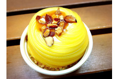 黄金に輝くモンブランアイスに栗と抹茶のアイスバー！ 秋に食べたい栗アイス2選！