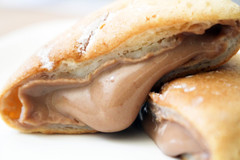 【期間限定】あの絶品コンビニスイーツがダース＜ミルク＞とコラボ！「もちぽにょDARS」を食べてみた！