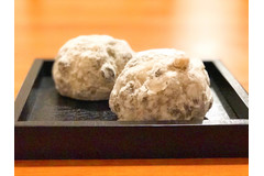 【これがスーパーの豆大福？】ヨーカドーの「ごろごろ豆大福」が和菓子屋を超えてきてる！