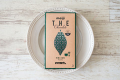 明治ザ・チョコレートの新作は「抹茶」！珍しいダークチョコレートとの2層構造、気になるお味は…？