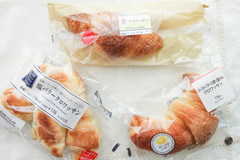 【コンビニクロワッサン】パン屋のクロワッサンに近いのは？セブンイレブン、ファミマ、ローソンで食べ比べ！