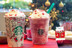 スタバ2017ホリデースタート！第一弾は『ラズベリーホワイトチョコレートフラペチーノ』！