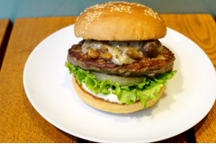 【25周年記念】フレッシュネスバーガーの「ポルチーニトリュフチーズバーガー」が美味すぎる！