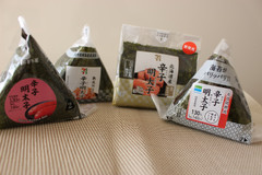 【コンビニおにぎり食べ比べ】セブン、ファミマ、ローソンの辛子明太子を徹底比較！