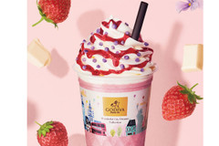ゴディバから限定発売のチョコドリンクは 苺＆スミレ風味のチョコチップ入り
